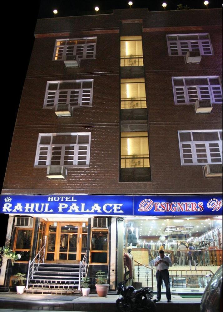 โรงแรม ราหุล พาเลซ นิวเดลี ภายนอก รูปภาพ