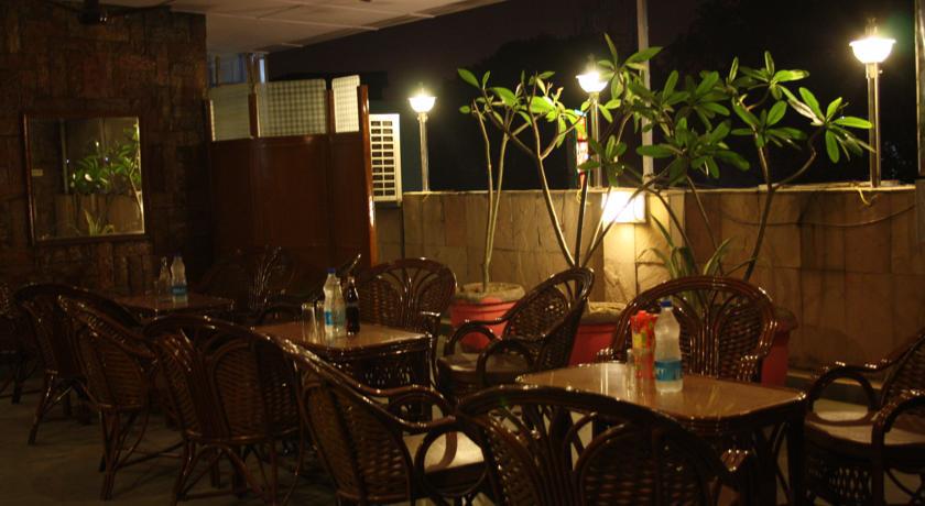 โรงแรม ราหุล พาเลซ นิวเดลี ร้านอาหาร รูปภาพ